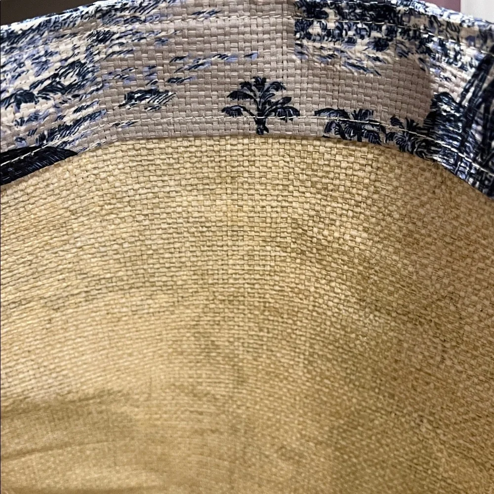 Dior Blue and Cream Tote Bag - Picture 4 of 6